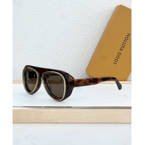 $55.00,Louis Vuitton Sunglasses # 303454