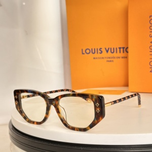 $55.00,Louis Vuitton Sunglasses # 303474