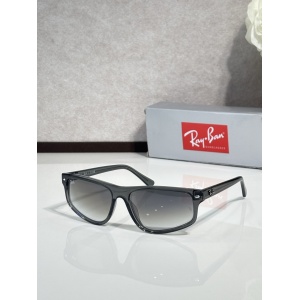 $55.00,Ray Ban Sunglasses # 303818