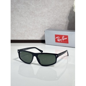 $55.00,Ray Ban Sunglasses # 303822