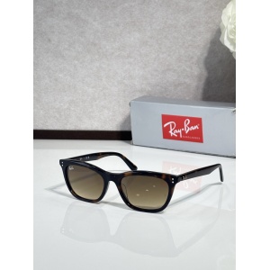 $55.00,Ray Ban Sunglasses # 303842