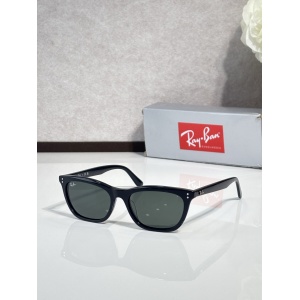 $55.00,Ray Ban Sunglasses # 303847