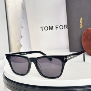 $55.00,Tom Ford Sunglasses # 303916