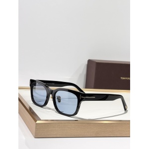 $55.00,Tom Ford Sunglasses # 304050