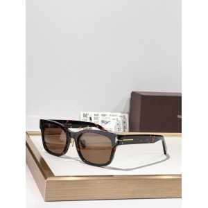 $55.00,Tom Ford Sunglasses # 304051