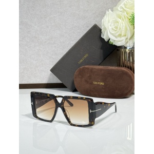 $55.00,Tom Ford Sunglasses # 304068