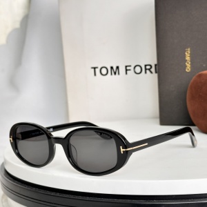 $55.00,Tom Ford Sunglasses # 304077