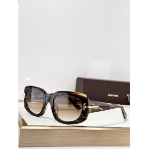 $55.00,Tom Ford Sunglasses # 304080