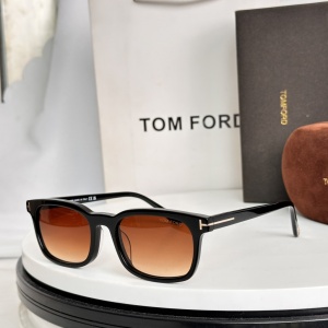 $55.00,Tom Ford Sunglasses # 304090