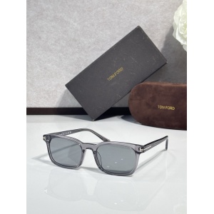 $55.00,Tom Ford Sunglasses # 304095