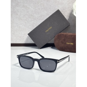 $55.00,Tom Ford Sunglasses # 304099