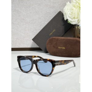 $55.00,Tom Ford Sunglasses # 304117