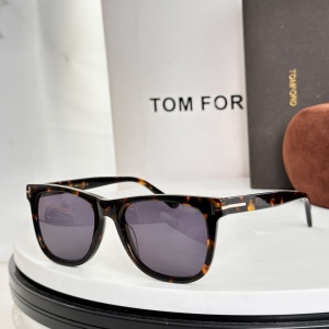 $55.00,Tom Ford Sunglasses # 304135