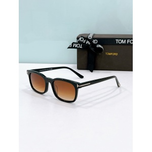 $55.00,Tom Ford Sunglasses # 304155