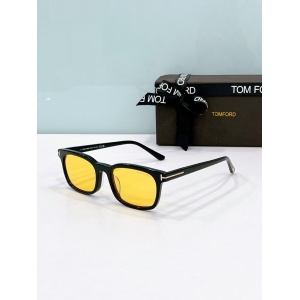 $55.00,Tom Ford Sunglasses # 304159