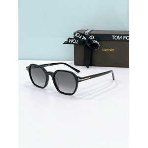 $55.00,Tom Ford Sunglasses # 304163