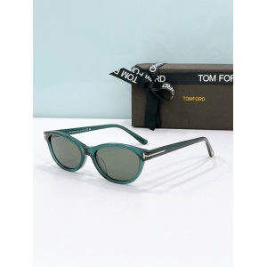 $55.00,Tom Ford Sunglasses # 304178
