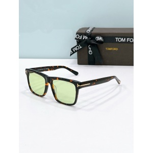 $55.00,Tom Ford Sunglasses # 304185
