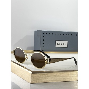 $55.00,Gucci Sunglasses # 304210