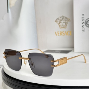 $55.00,Versace Sunglasses # 304257