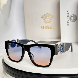 $55.00,Versace Sunglasses # 304274