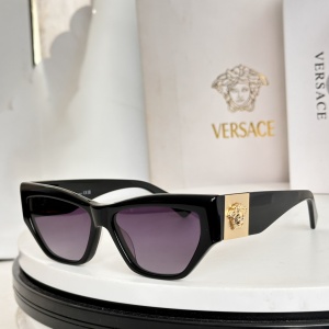 $55.00,Versace Sunglasses # 304291
