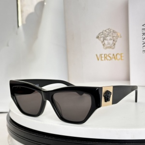 $55.00,Versace Sunglasses # 304294