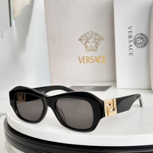 $55.00,Versace Sunglasses # 304296