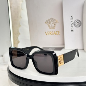 $55.00,Versace Sunglasses # 304307