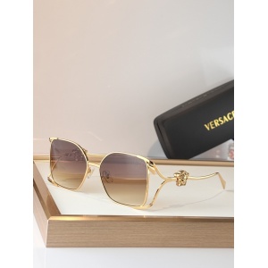 $55.00,Versace Sunglasses # 304318