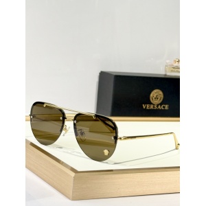 $55.00,Versace Sunglasses # 304324
