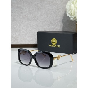 $55.00,Versace Sunglasses # 304333