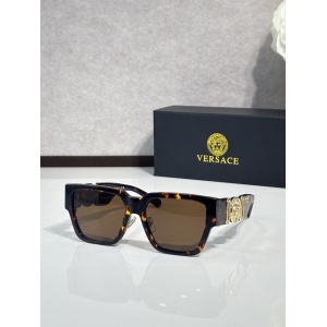 $55.00,Versace Sunglasses # 304404