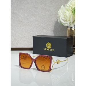 $55.00,Versace Sunglasses # 304425