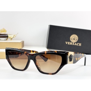 $55.00,Versace Sunglasses # 304441