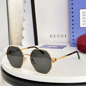 $55.00,Gucci Sunglasses # 304583