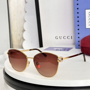 $55.00,Gucci Sunglasses # 304585