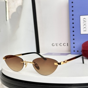$55.00,Gucci Sunglasses # 304588