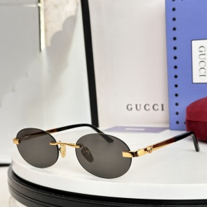$55.00,Gucci Sunglasses # 304596
