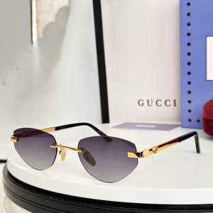 $55.00,Gucci Sunglasses # 304603