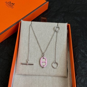 $27.00,Hermes Necklace # 304619