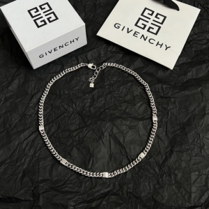 $27.00,Givenchy Necklace # 304626