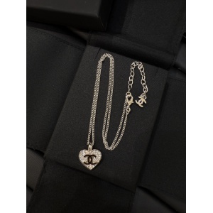 $27.00,Chanel Necklace # 304639