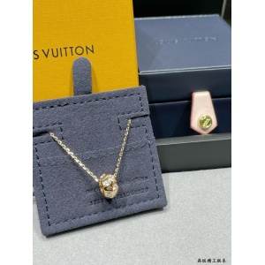 $27.00,Louis Vuitton Necklace # 304664