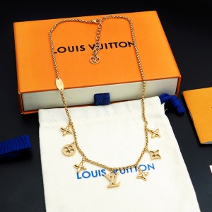 $27.00,Louis Vuitton Necklace # 304680