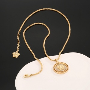 $27.00,Versace Necklace # 304688