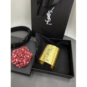 $32.00,YSL Bangle For Women # 304725