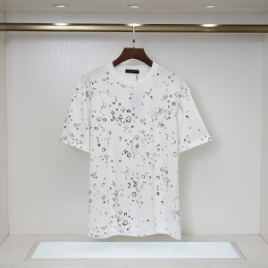 $28.00,Louis Vuitton Short Sleeve T Shirt For Men  # 305080