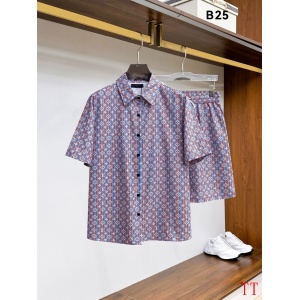 $65.00,Louis Vuitton Short Shirt Set For Men # 305355
