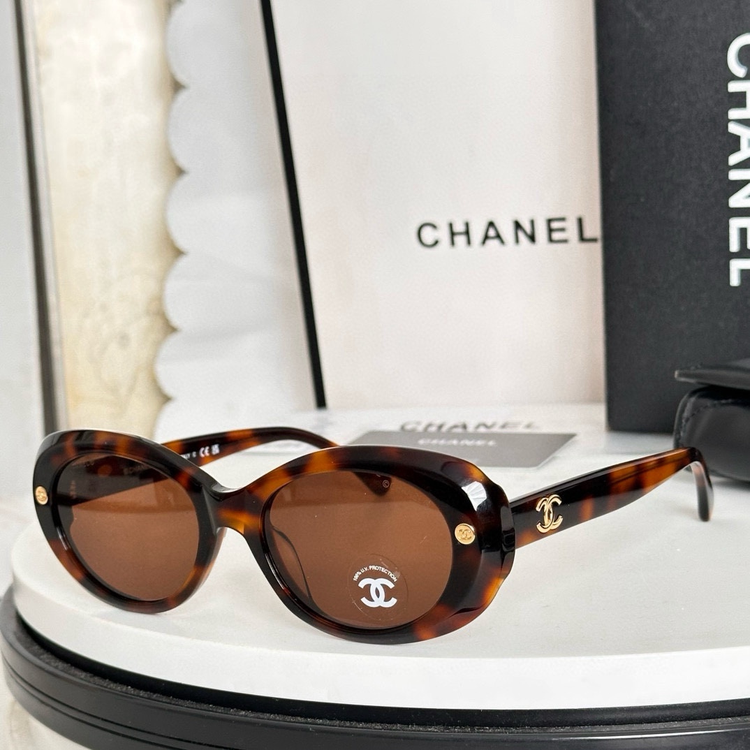 Chanel Sunglasses # 302270